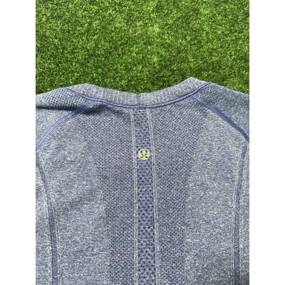 Lululemon Swiftly Tech‎ Tee Shirt Women 8? Purple Crew Neck Short Sleeve